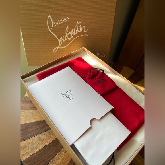 Christian Louboutin ‘So Kate’ Heels - Picture 8 of 8